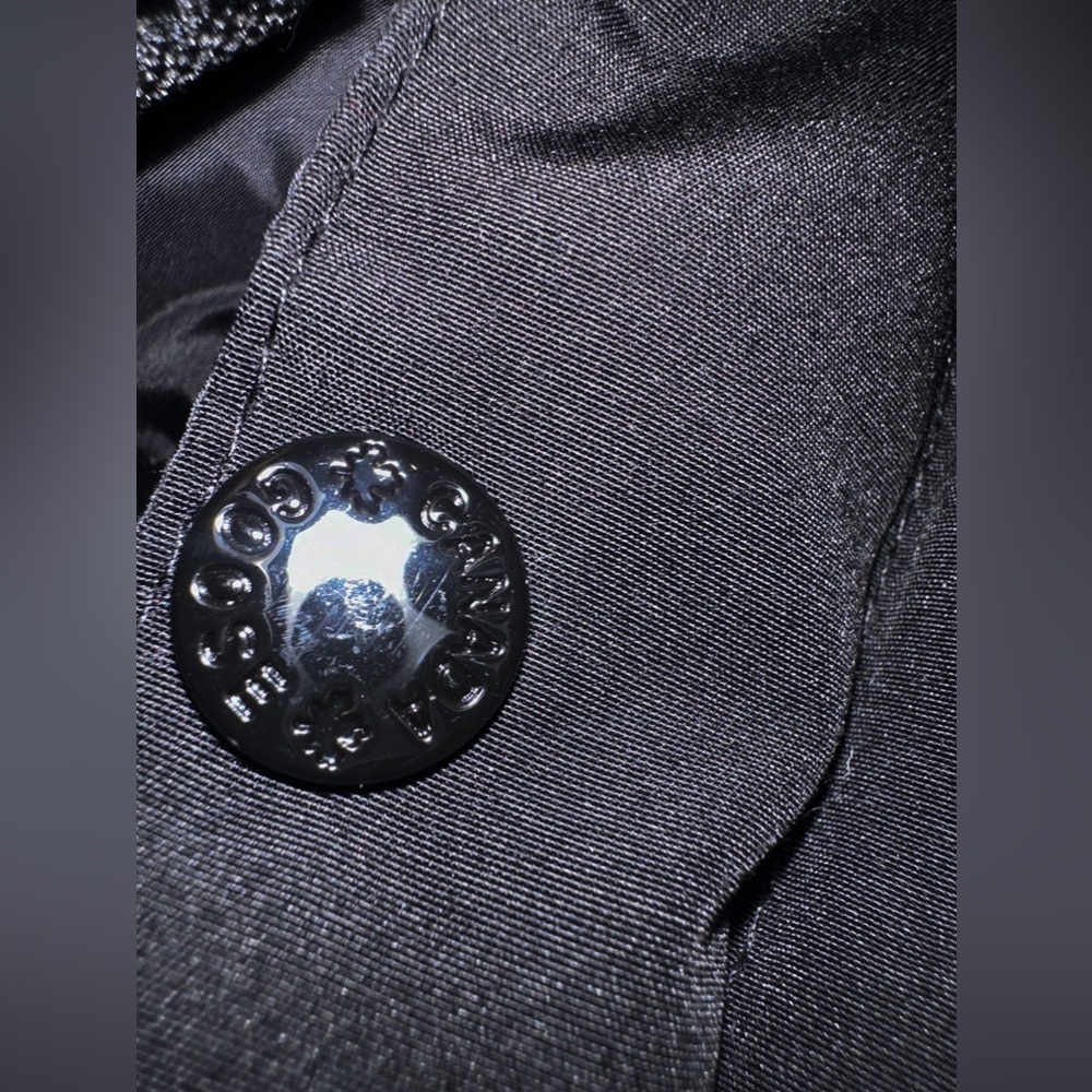 Canada Goose Black Vest S - Picture 8 of 11